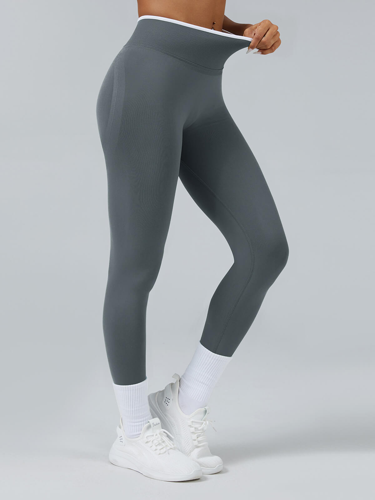 InnoExplore Custom Seamless Scrunch Butt Leggings in Charcoal Gray - Wholesale Activewear