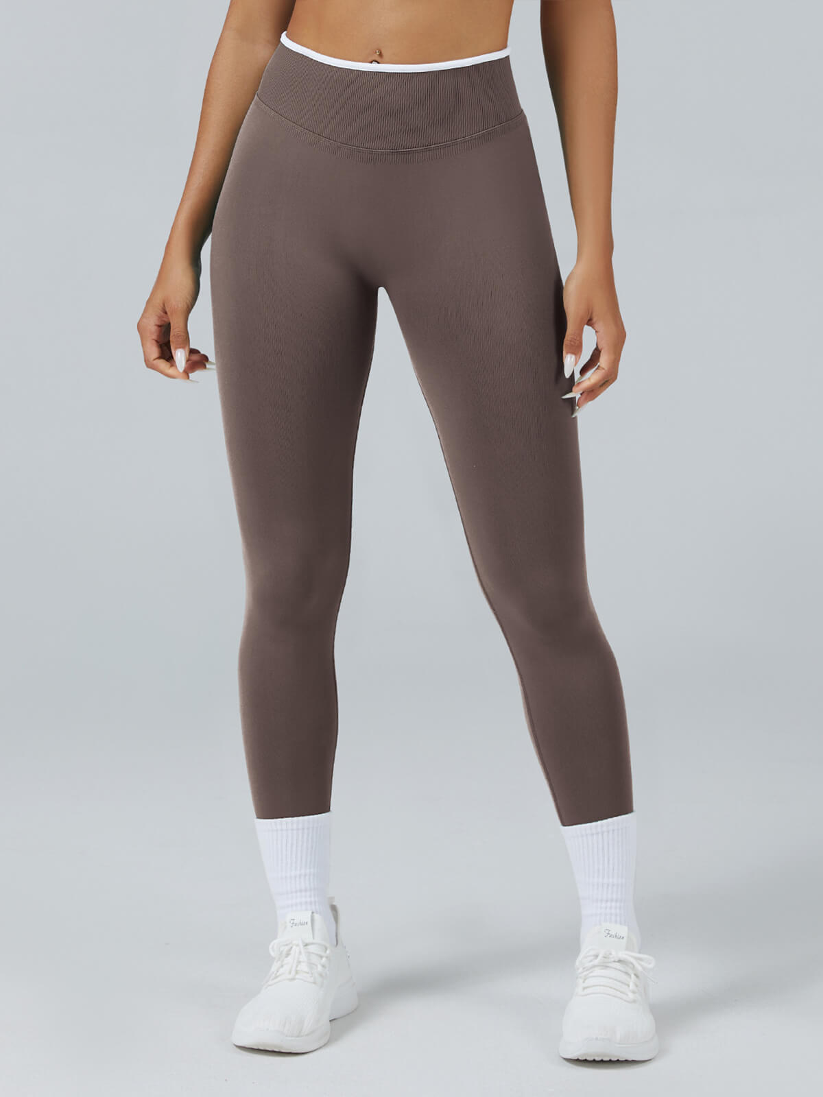 InnoExplore Custom Seamless Scrunch Butt Leggings in Mocha Brown - Private Label Yoga Pants